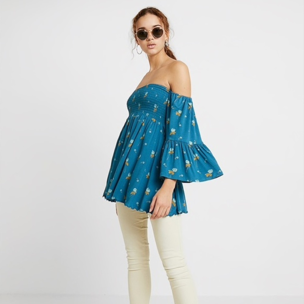 FREE PEOPLE Blue Floral Tunic Rouched with Bell Sleeves
